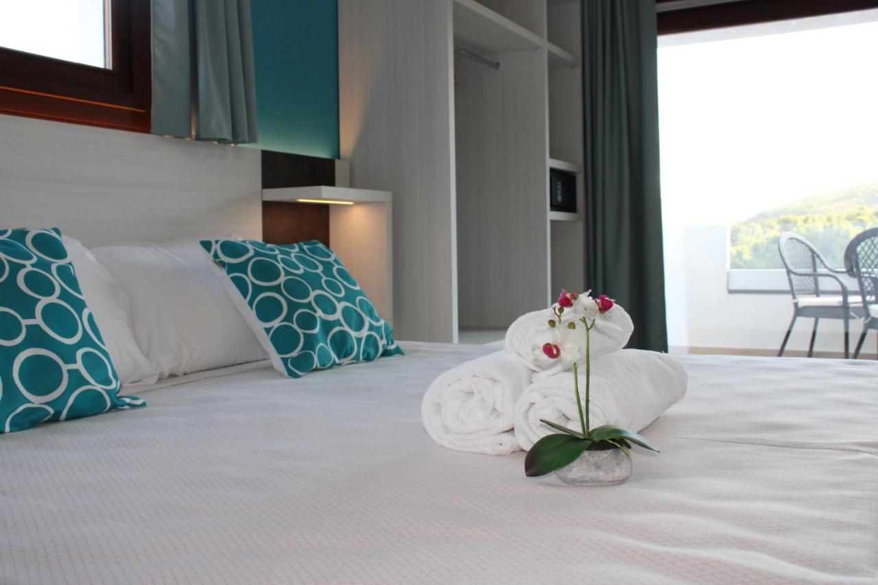 I Ginepri Hotel Cala Gonone Exterior photo