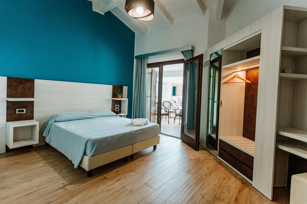 I Ginepri Hotel Cala Gonone Exterior photo
