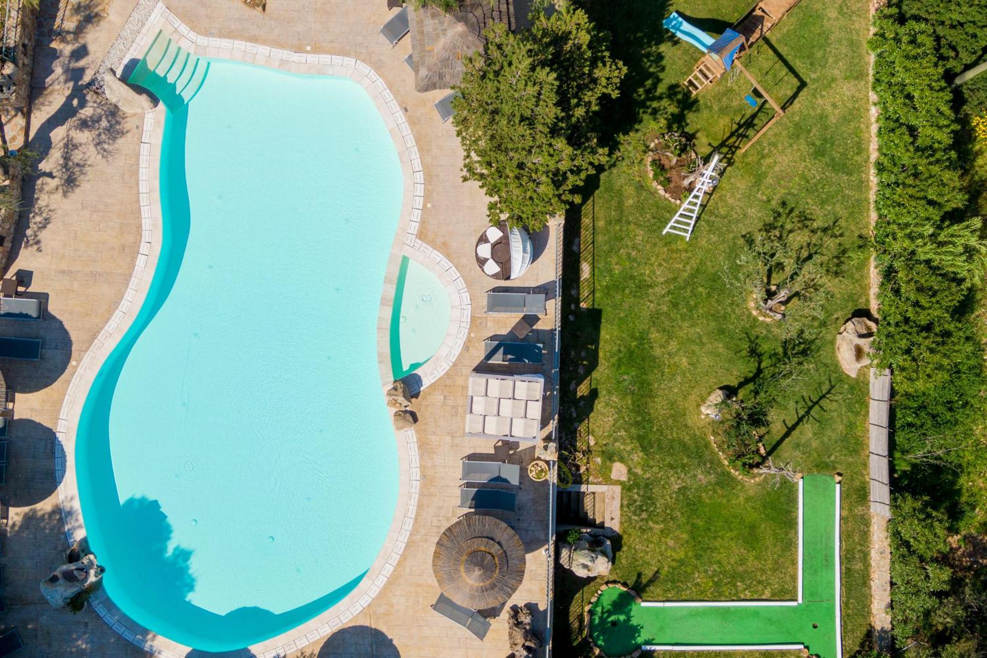 I Ginepri Hotel Cala Gonone Exterior photo