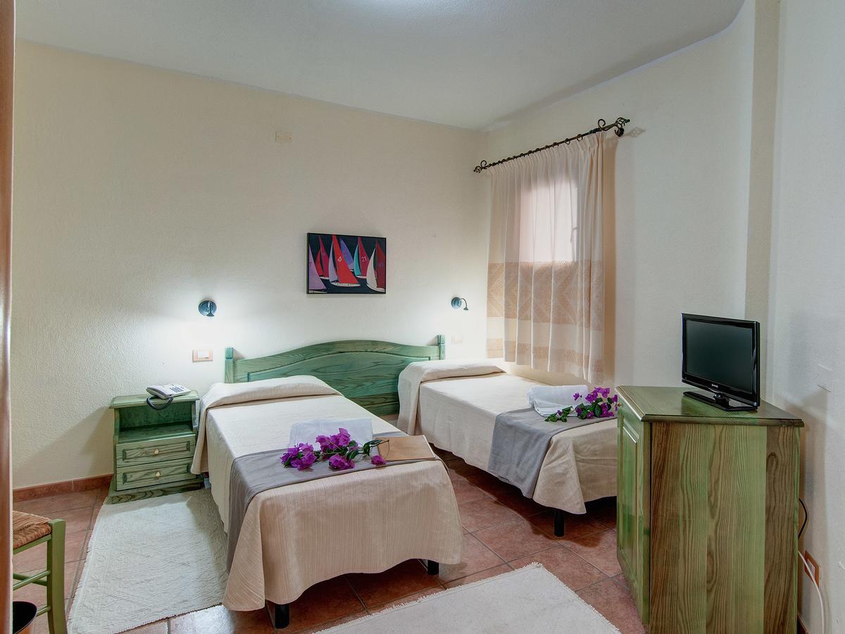 I Ginepri Hotel Cala Gonone Exterior photo