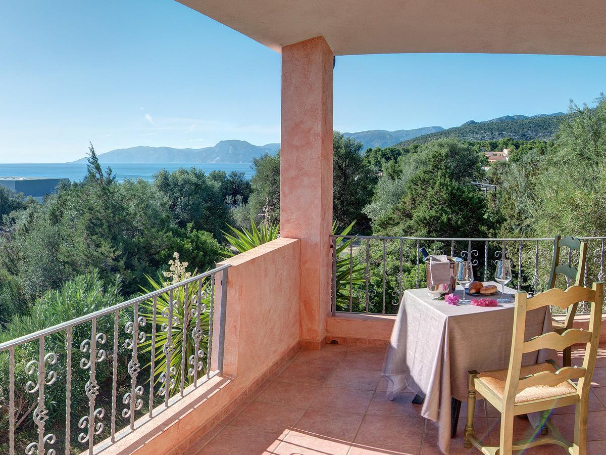 I Ginepri Hotel Cala Gonone Exterior photo