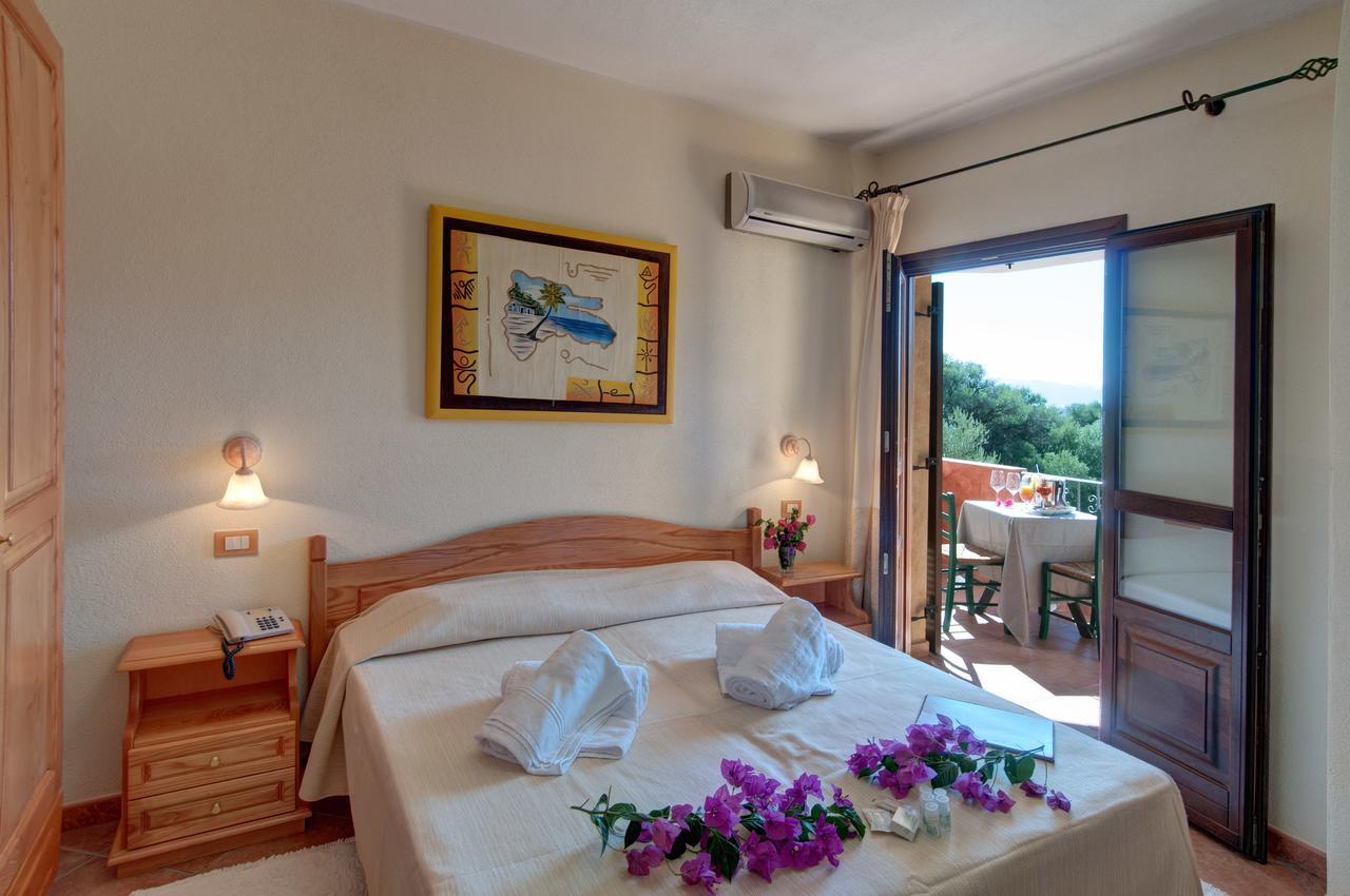 I Ginepri Hotel Cala Gonone Exterior photo